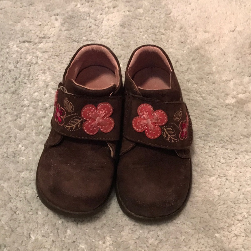 Stride rite 8w toddler shoes